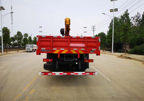伴君長(zhǎng)興牌AAA5243JSQD6型隨車(chē)起重運(yùn)輸車(chē)